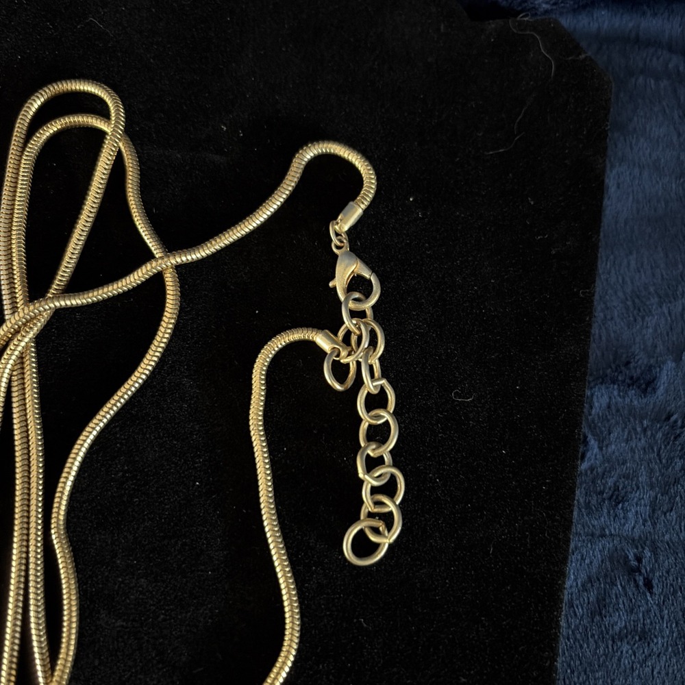 Vtg Distress Look Gold Tone & Grey Metal 24 " Chain Pendant Necklace No Brand - Picture 3 of 4